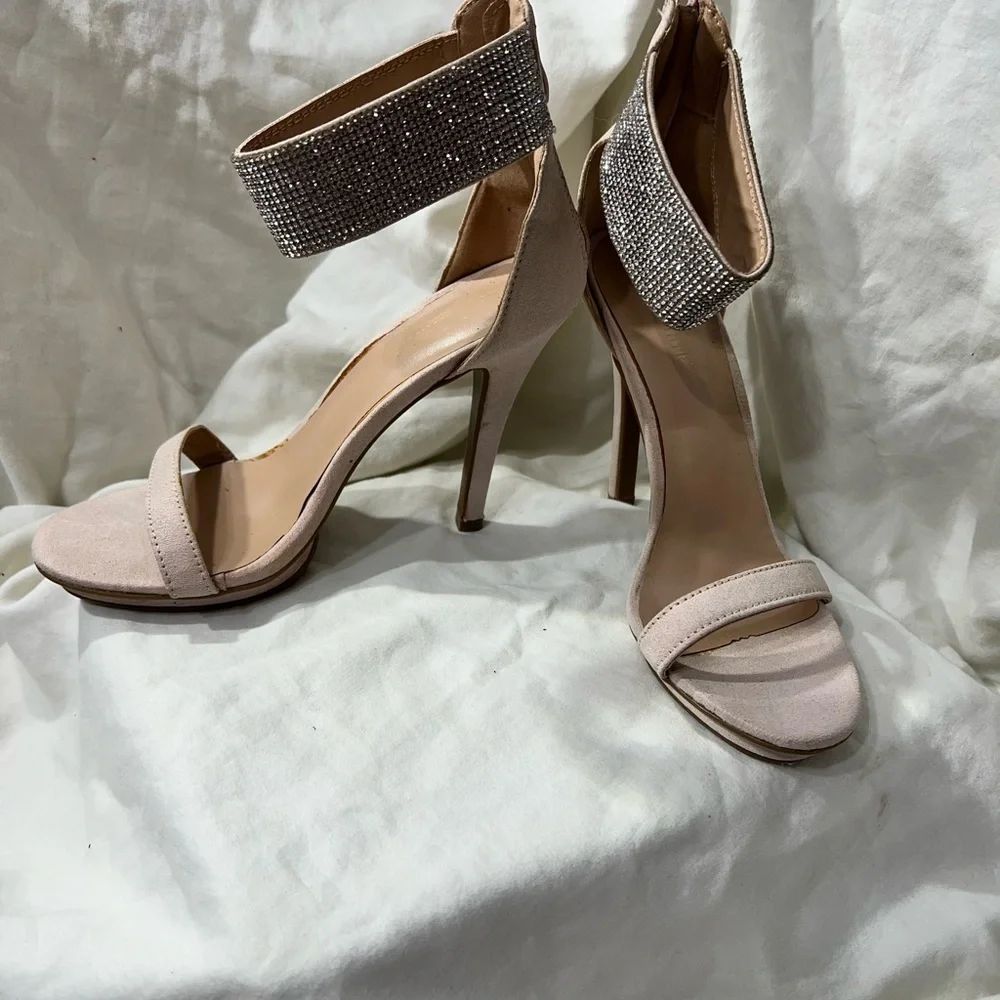 LOV MARK LADYS PINK 4 3/4” INCH HEEL NEVER WORN W/RHINESTONE ANKLE STRAP☑️